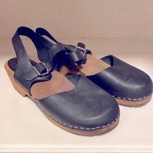 Clogs